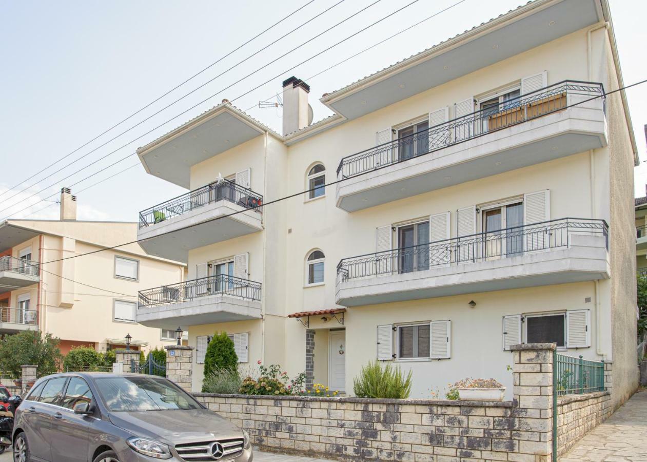 La Casa - Traditionally Elegant Apt 38M2 W Prk Grd Ιωάννινα Εξωτερικό φωτογραφία